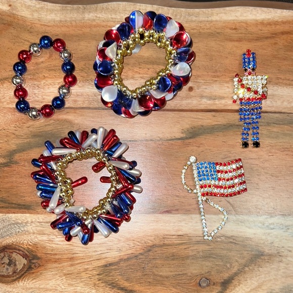 Red white blue patriotic USA flag & soldier broach (2) w/ gold back & bracelets - Picture 3 of 16